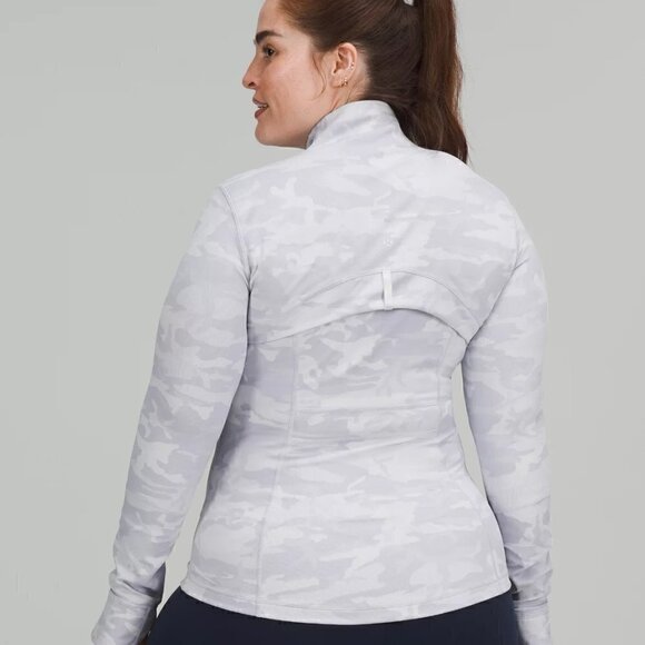 Lululemon Define Jacket Luxtreme DESIGNED FOR ON THE MOVE Size 6 - Picture 6 of 10